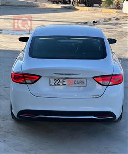 کرایسلەر 200